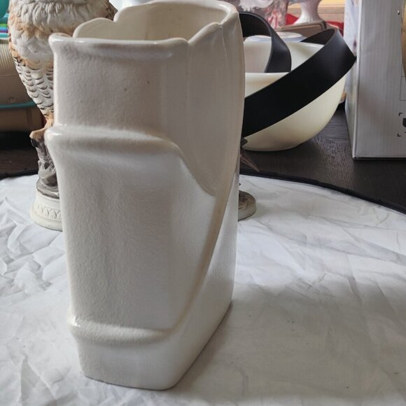 Royal Haeger tall 9" vase in White has a floral inspired design. Rare Rectangle - Picture 1 of 8